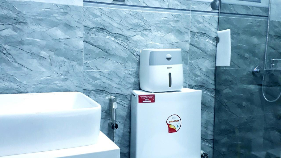 Bathroom 2, Sena Home 3*2*By Night Market*Danang Dragon bridge, Da Nang