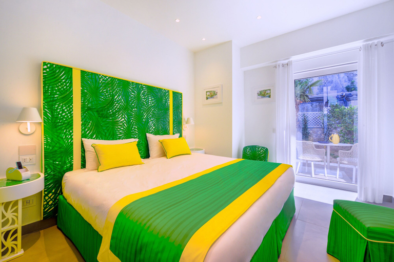 Bedroom 3, Beachfront Villa Sorrento & private sea access, Napoli