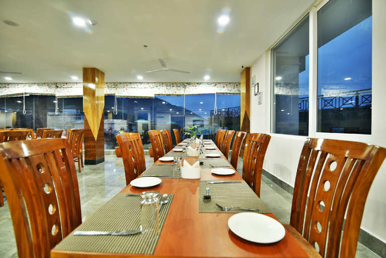 Food & Drinks 5, Dhauladhar Hills Resort, Kangra