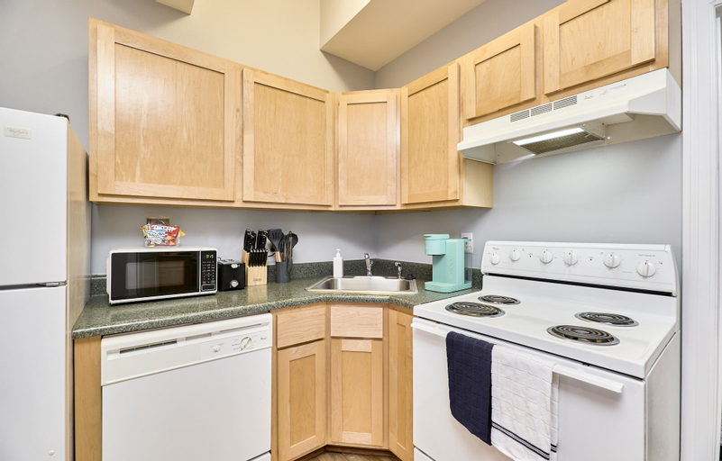 Dining Room 10