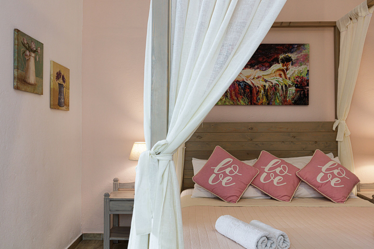 Bedroom 5, Kasteli Studios & Apartments, Crete