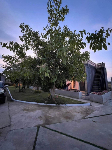 The Rimyom Resort Phrae, Song