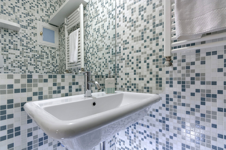Bathroom 3, Mamo Florence - Dado Apartment, Florence