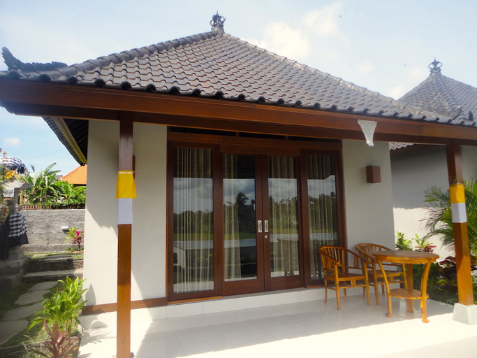 Exterior & Views 25