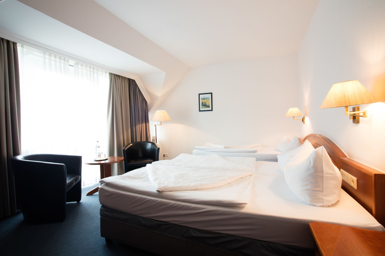 Bedroom 5, Hotel Stadt Norderstedt, Segeberg