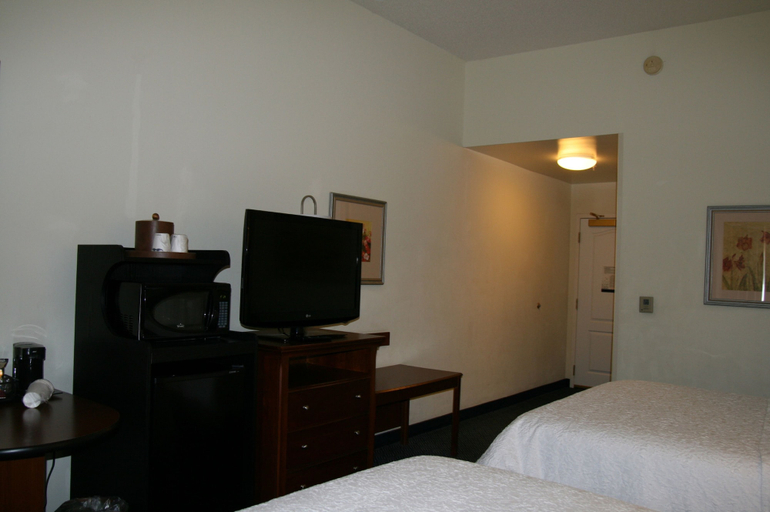 Bedroom 3, Hampton Inn Pine Grove, Schuylkill
