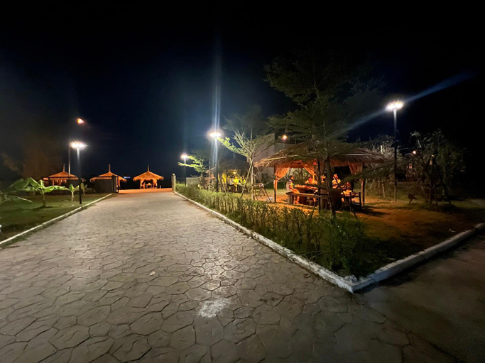 Others 5, The Rimyom Resort Phrae, Song