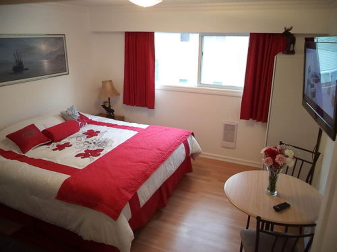 Bedroom 3, Enchanted Rainforest Guesthouse, Skeena-Queen Charlotte