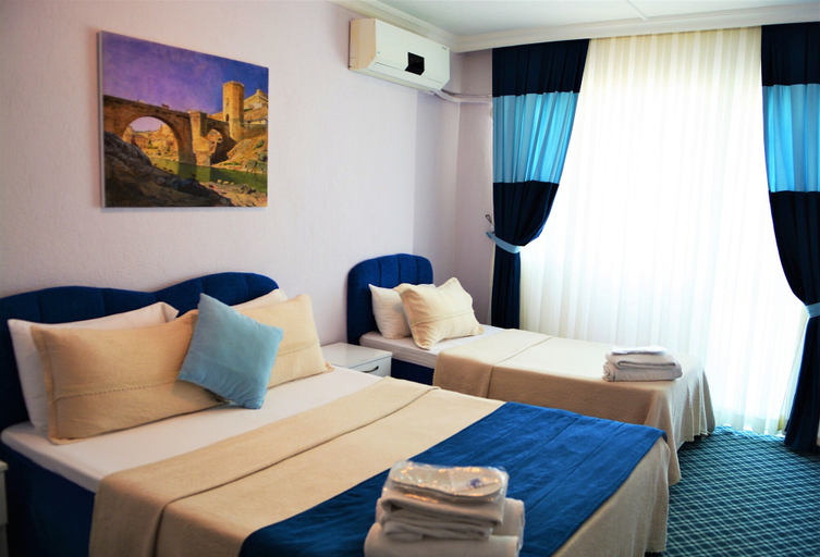 Bedroom 5, Gumuldur Mavi Deniz Otel, Menderes