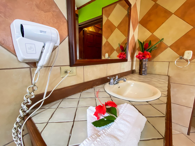 Bathroom 4, Arenal Garden Lodge, San Ramón