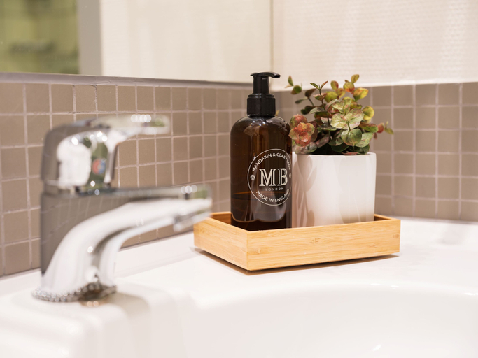 Bathroom 4, Villa Bryggekanten, Vågan
