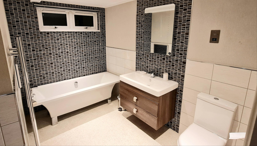 Bathroom 5, Kentisbury Grange, Devon