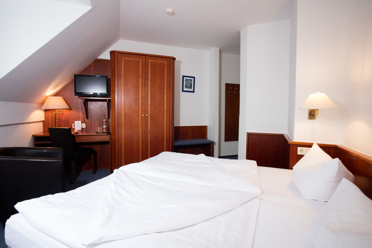 Bedroom 5, Hotel Stadt Norderstedt, Segeberg