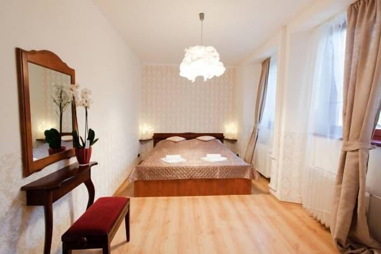 Bedroom 1, Hotel City, Písek