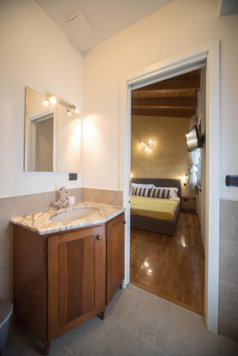 Bathroom 5, B&B Al Sentiero, Verona