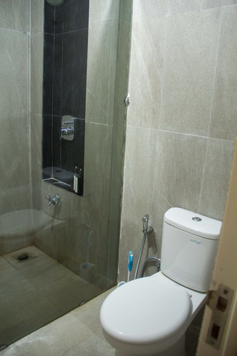 Bathroom 5, Teras Pahawang, Pesawaran