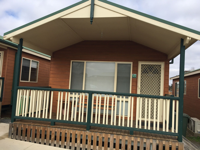 Exterior & Views 7