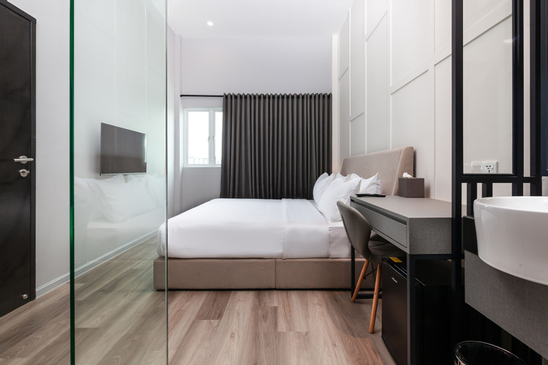 Bedroom 12