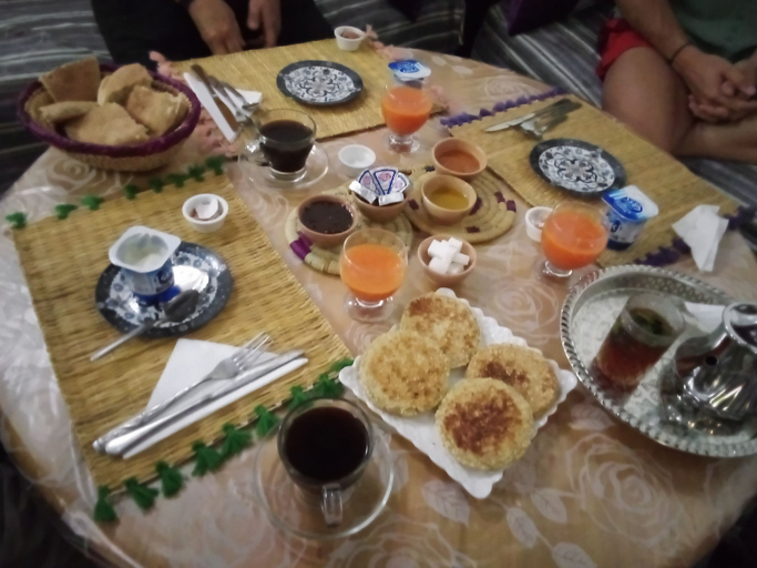 Food & Drinks, Famille Fahym, Zouagha-Moulay Yacoub