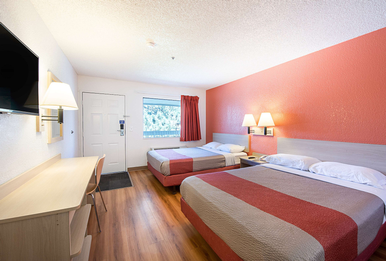 Bedroom 12