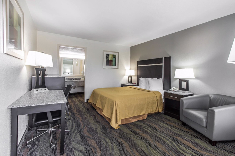 Bedroom 3, Quality Inn & Suites Conference Center, Thomas