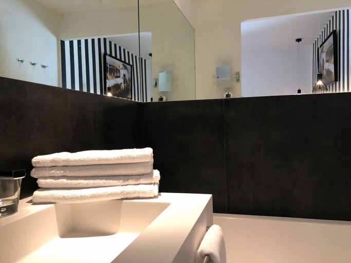 Bathroom 4, Le Pré du Moulin - Maison Alonso - Hôtel Restaurant, Vaucluse