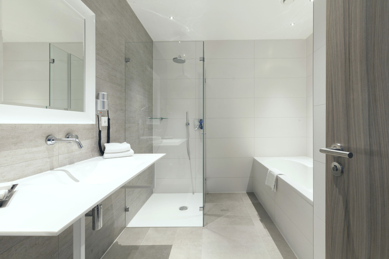 Bathroom 5, Van der Valk Hotel - Nieuwerkerk aan den Ijssel, Nieuwerkerk aan den IJssel