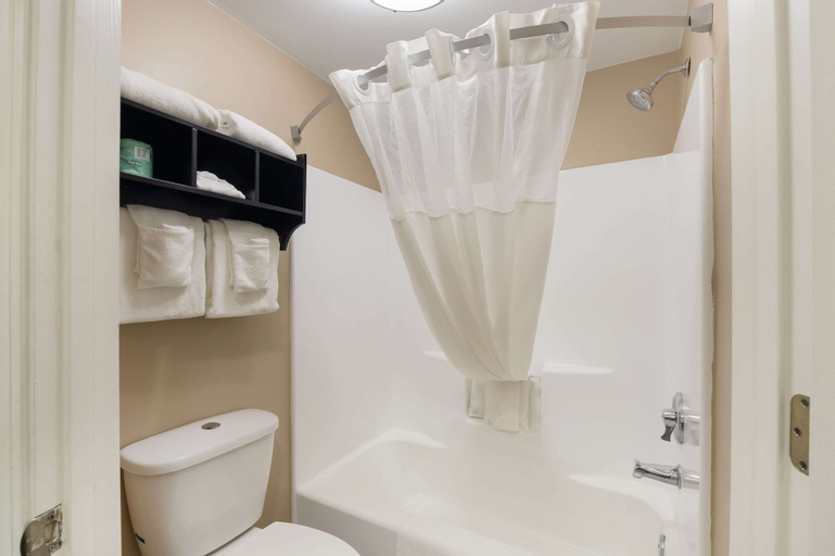 Bathroom 3
