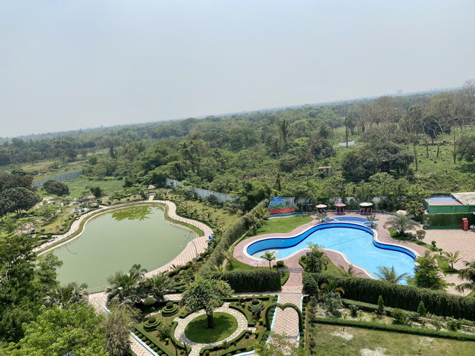 Exterior & Views 2, CCULB Resort & Convention Hall, Naray Angonj