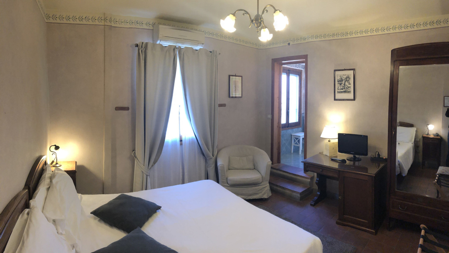 Bedroom 23