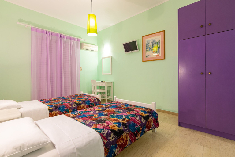 Bedroom 2, Ni-Mar Studios & Apartments, Ionian Islands