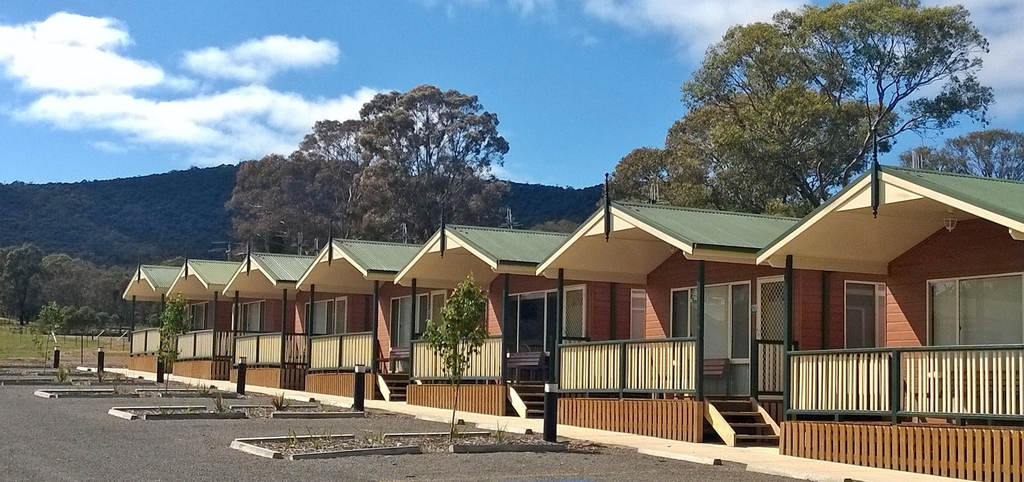 Exterior & Views 1