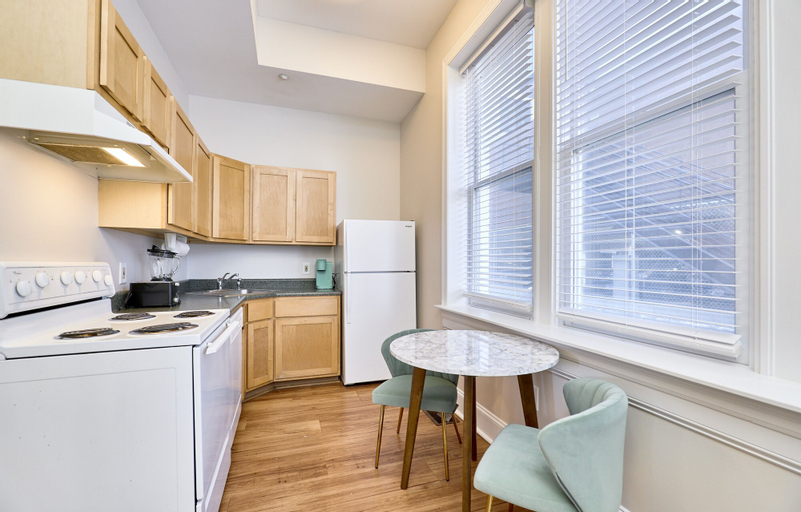 Dining Room 7
