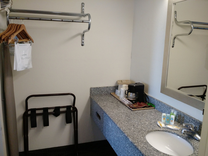 Bathroom 4, Quality Inn & Suites Conference Center, Thomas