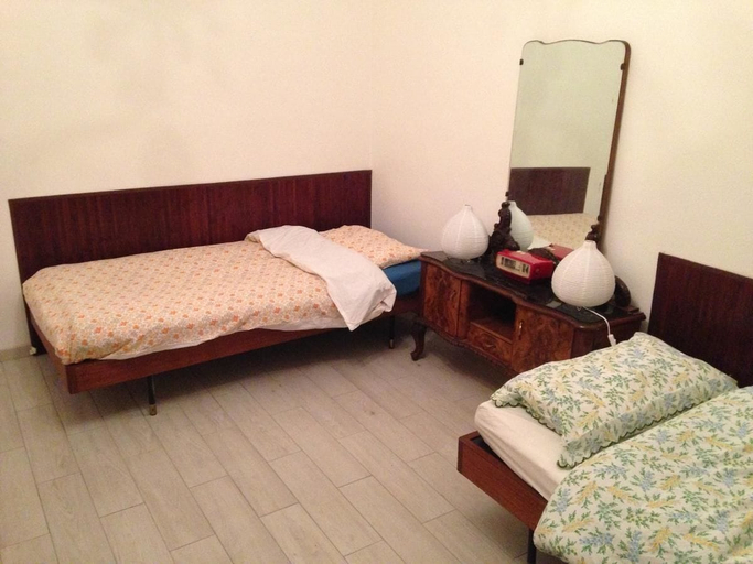 Bedroom 4, Apartment in southern Milan Melegnano, Milano