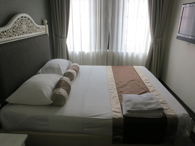Bedroom 25
