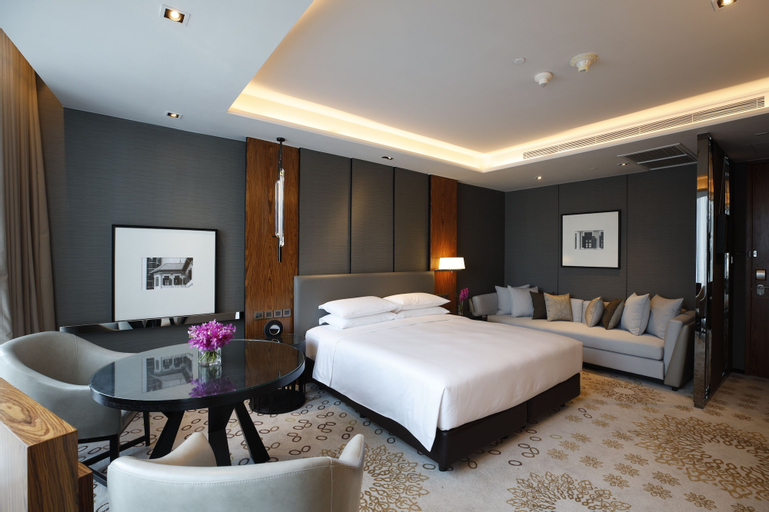 Bedroom 14