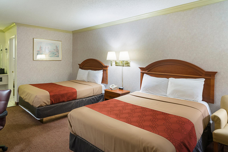 Bedroom 3, Econo Lodge Airport New Castle, New Castle