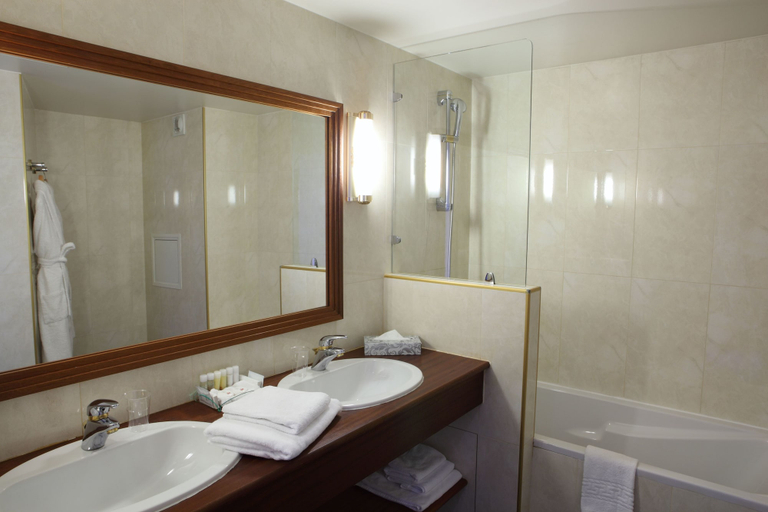 Bathroom 5, Amiral Hôtel, Paris