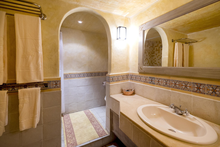 Bathroom 5, Medina Les Quatre Saisons Aqua Park Resort & Thalasso Djerba, Djerba Midoun