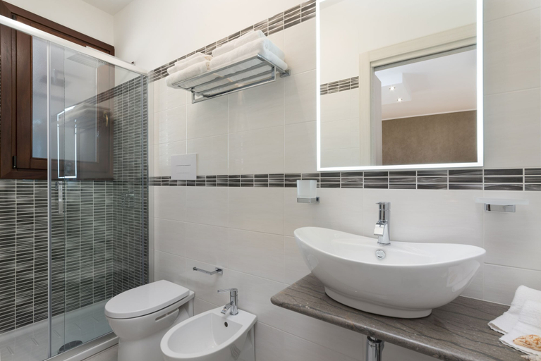 Bathroom 5, La Dimora del Pescatore, Trapani