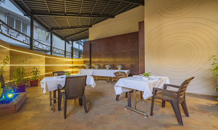 Food & Drinks 5, Treebo Premium Savera Inn, Mumbai Suburban