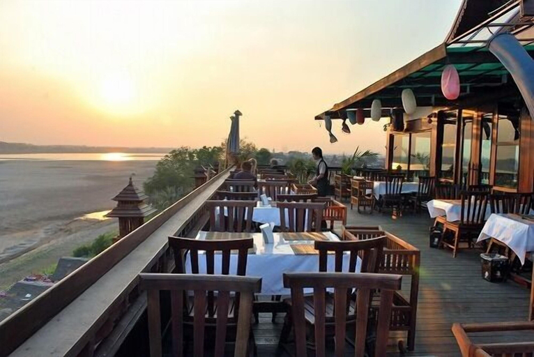Food & Drinks 5, Sengtawan Riverside Hotel, Vientiane
