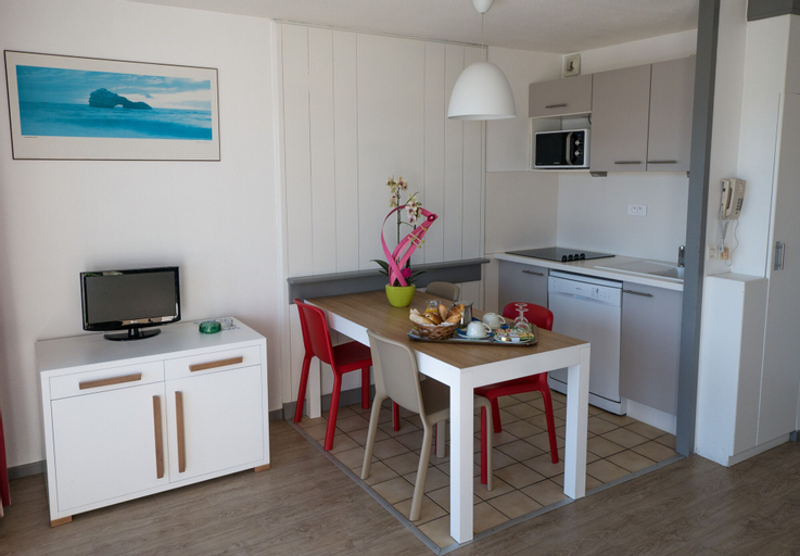 Dining Room 4