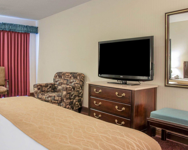 Bedroom 3, Comfort Inn Lakeside, Cheboygan
