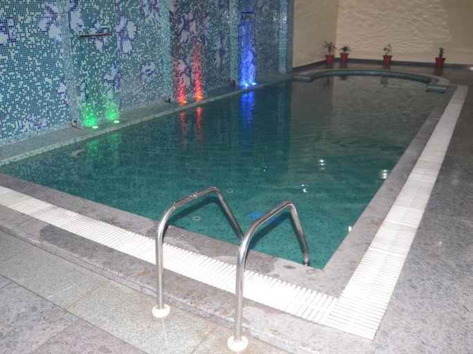 Others 3, La Silver Leaf Hotel, Shahid Bhagat Singh Nagar