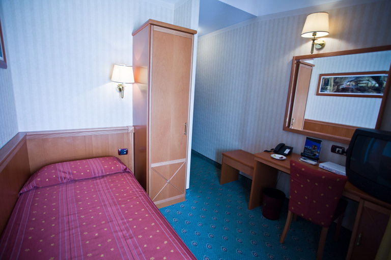 Bedroom 3, Palace Hotel San Michele, Foggia