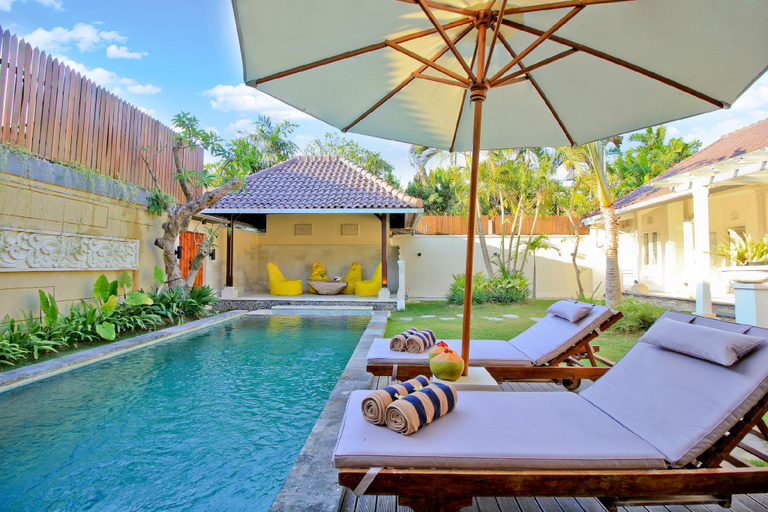 Sport & Beauty 2, UMA LIMA 5BR -7Min Beach Access & 10Min to CANGGU, Badung