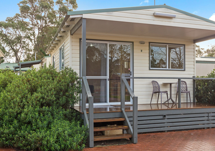Exterior & Views 5