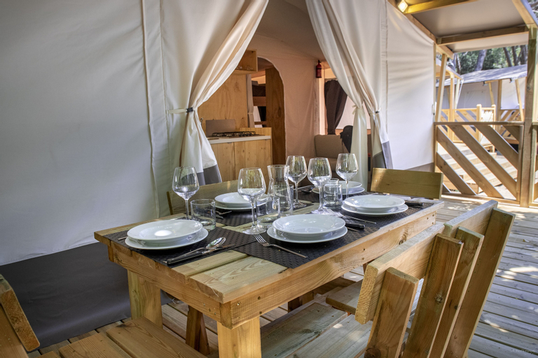 Dining Room 6
